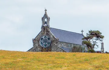 Kościół Najświętszego Serca Pana Jezusa w hrabstwie Cork, Irlandia. Maj 2022 r. / ALEX KONON / ALAMY STOCK PHOTO / BE&W